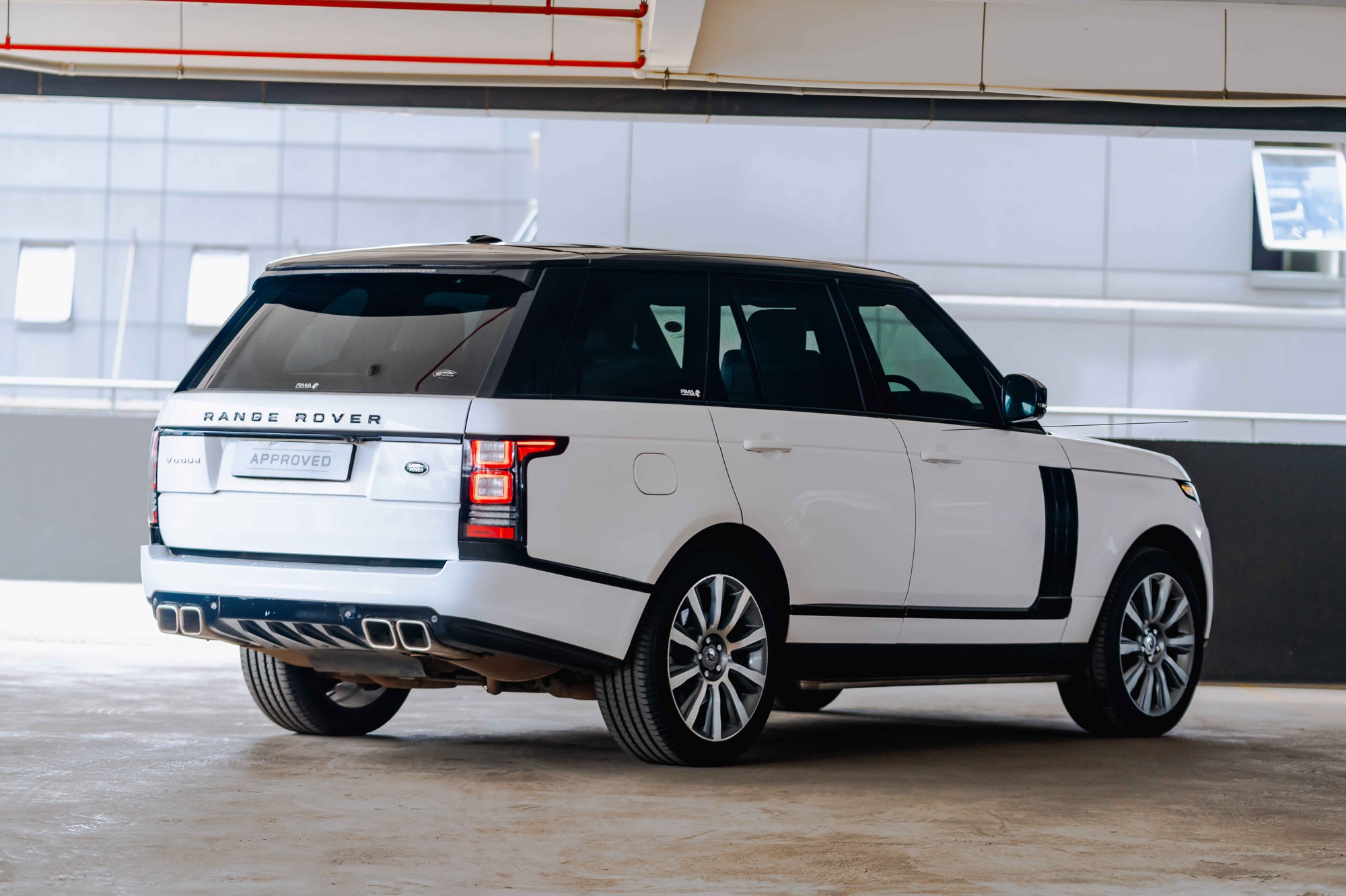 Range Rover Vogue chauffeur vehicle